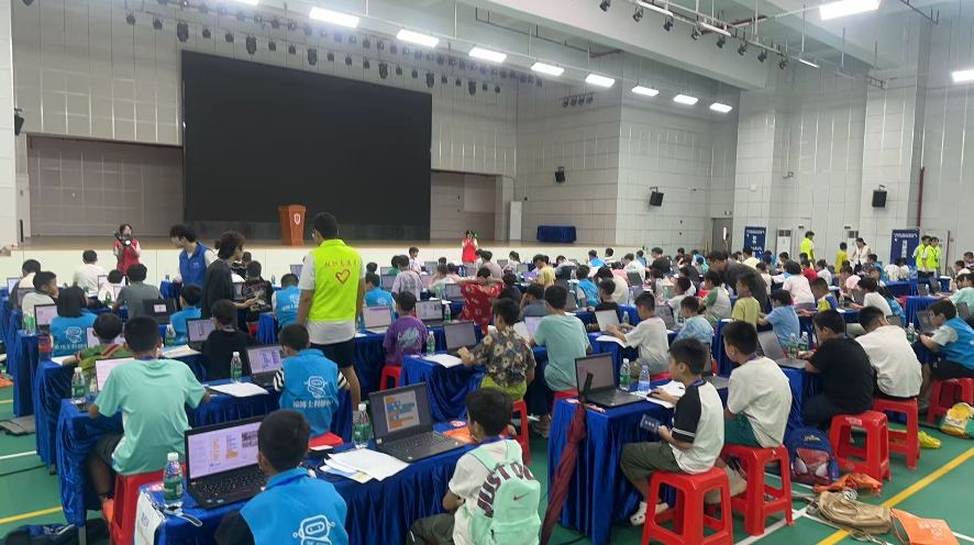 优考试客户编程比赛现场1.png 优考试客户编程比赛现场1.png